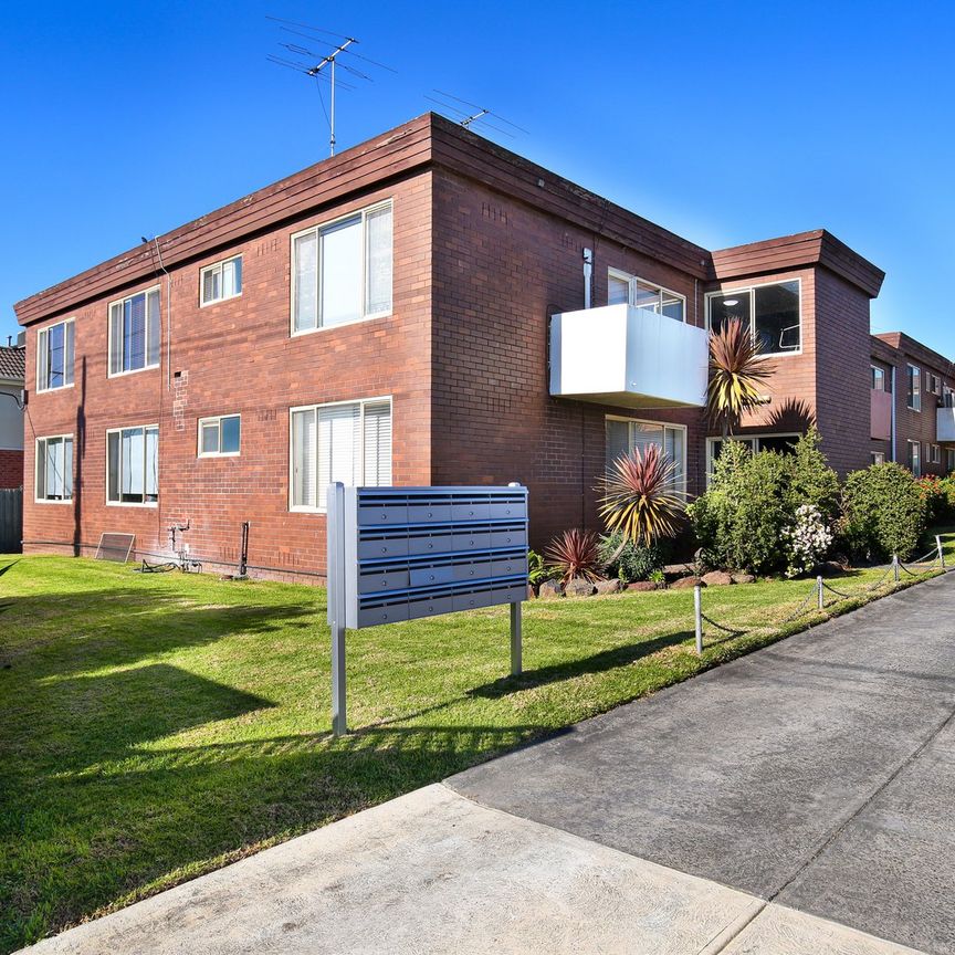 10/97-99 Raleigh Road, Maribyrnong VIC 3032 - Photo 1