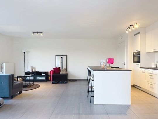 Appartement te huur - Photo 1