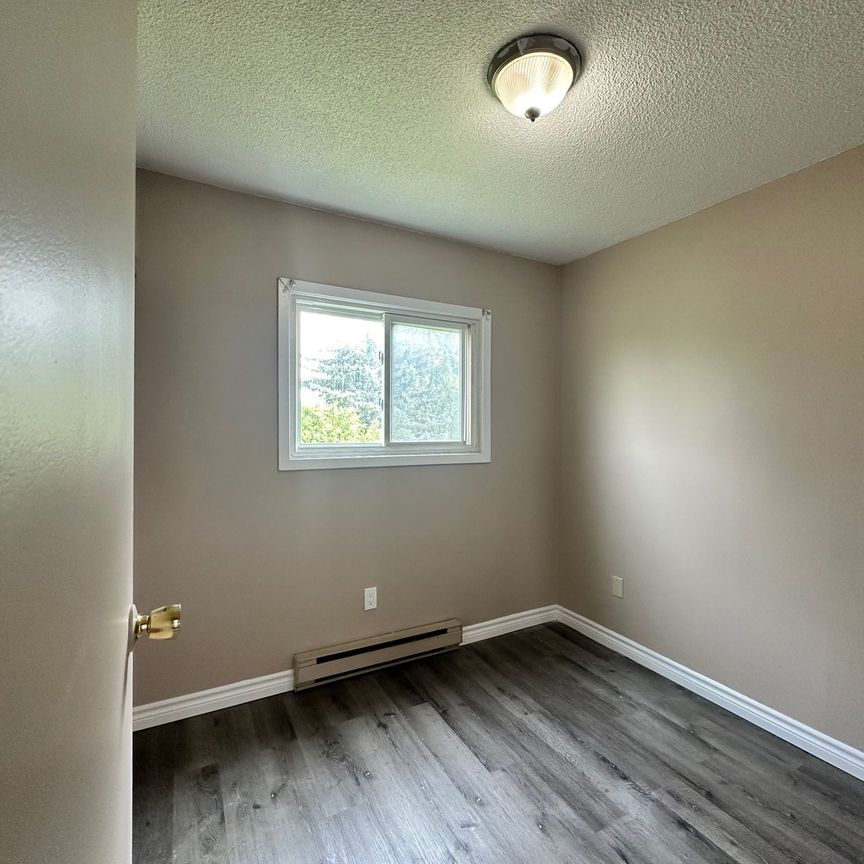 For Lease - 5 Lowndes Avenue Unit# 12, Georgina, Ontario - Photo 1