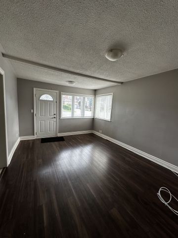 For Lease - 86 Bond Crescent, Richmond Hill, Ontario - Photo 5