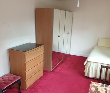 Studio Flat, London, NW4 - Photo 2