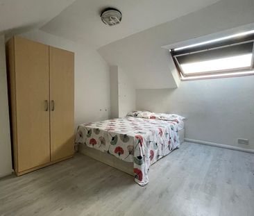 Room in a Shared House, Ashmount Road, N15 - Photo 2