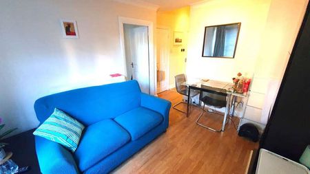 Burrells Wharf Square, E14 - Photo 2