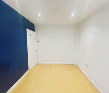 4 bedroom semi-detached house to rent - Photo 6