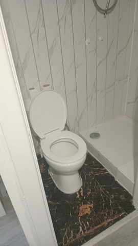 1 bedroom in a house share to rent - Photo 4