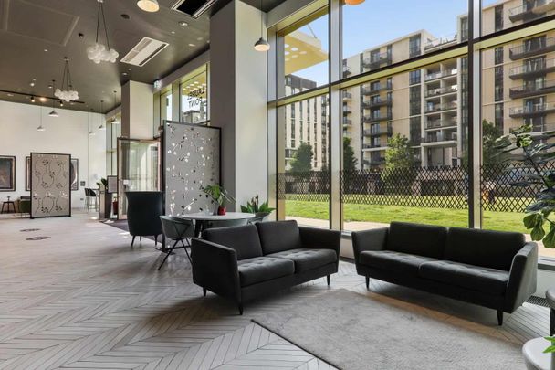 N15 Townhouses, E20 1BX, London - Photo 1