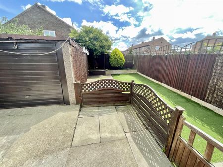 Arundel Road, Grangetown, Middlesbrough - Photo 3