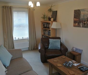 Monxton Place, Sherfield-on-Loddon - Photo 2