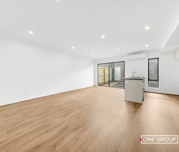 For Lease – Brand New 4-Bedroom Townhouse in Prime Mickleham Location - Photo 1