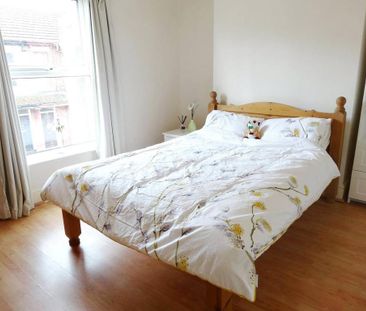 5 bedroom semi-detached house to rent - Photo 3