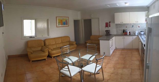 Room 6 (Non Ensuite) - Photo 1