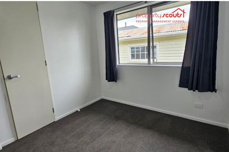 4 Bedroom Home on large Section. - Photo 2