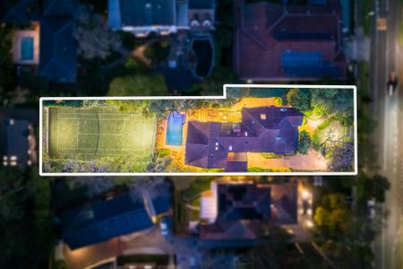 A Grand family estate with pool & tennis court in Beecroft’s Premier Enclave - Photo 2