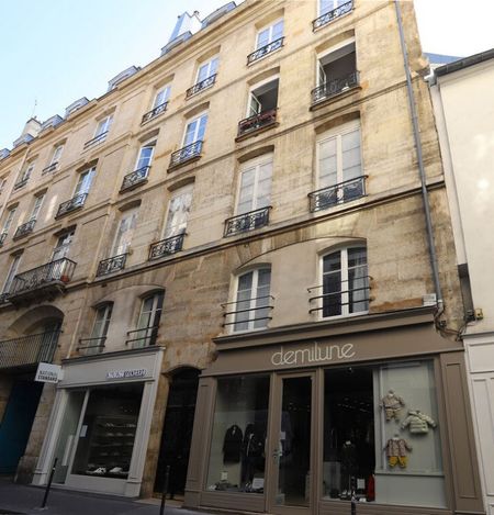 Appartement • Saint Germain des Prés - Photo 2