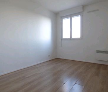 Location Appartement 3 pièces 59m² CHENNEVIERES LES LOUVRES 95380 - Photo 3
