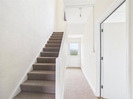 3 bedroom terraced house to rent - Photo 2