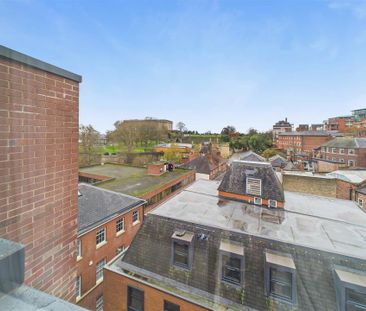 1 bedroom Studio flat to rent - Photo 6