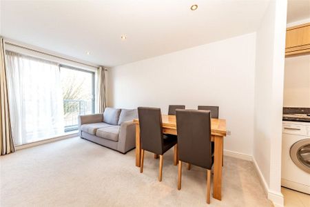 Brand House, Coombe Way, GU14 - Photo 4