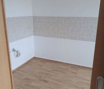 Frisch renovierte 3- Raum Wohnung mit Balkon in Velgast! - Foto 3