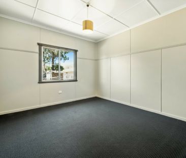 5 McCook Street, SOUTH TOOWOOMBA - Photo 4