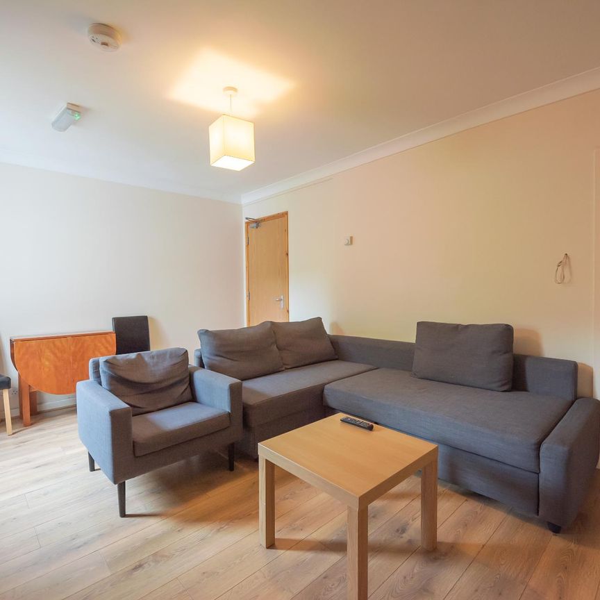 Blenheim Gardens - Photo 1