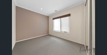 Modern Living Home! - Photo 4