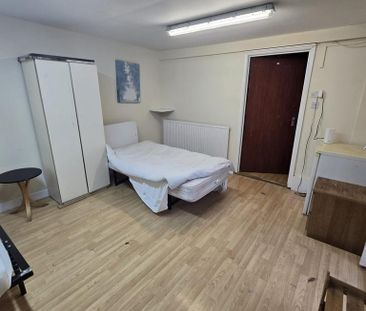 2 bedroom property to rent - Photo 5