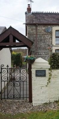 Arosfa Cottage, Ammanford, SA18 - Photo 1