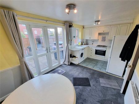 2 bedroom terraced house to rent - Photo 4