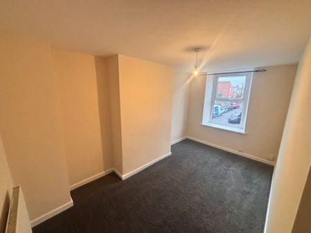 3 bed Terraced - To Let - Photo 4