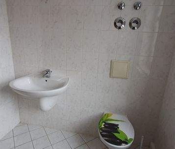 Charmante 3-Zimmer-Dachgeschosswohnung mit viel Licht - Photo 2