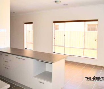 Resort Style Family Living in Saltwater Coast! - Photo 6