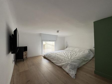 Location Appartement 1 pièce Meublé 30m² PARIS 8ème - Photo 2