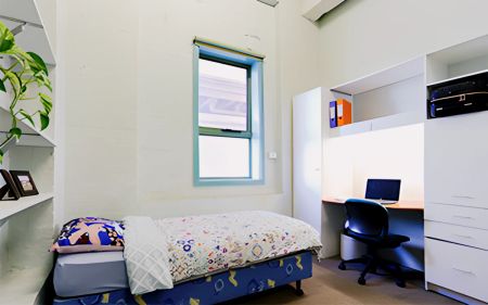 Studio Apartment - Photo 2