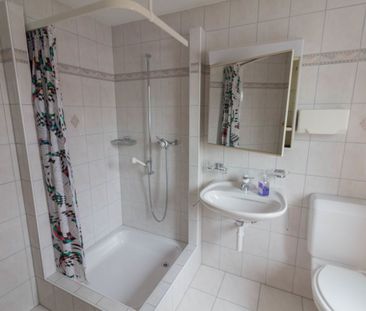 Helle, praktische Wohnung an zentraler Lage in Wattwil - Photo 3