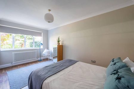 3 bedroom flat to rent - Photo 3