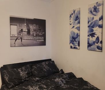 Room in a Shared House, Napier Road, E11 - Photo 1