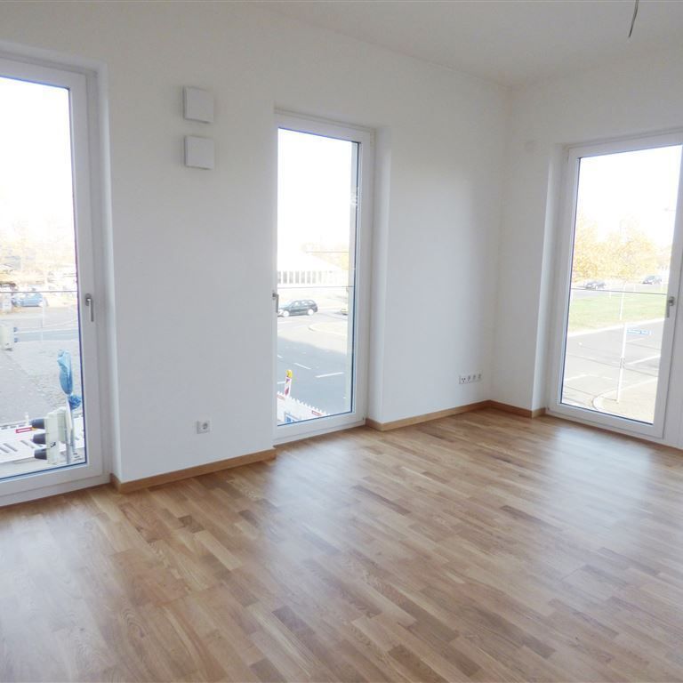 Tolle 3 R.Whg. mit FBH, Parkett, Ankleide, Lift, TG und EBK! - Photo 1