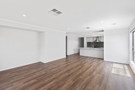 41 Buchanan Blvd Armstrong creek - Photo 2
