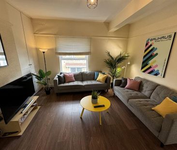 1 bedroom in a flat share to rent - Photo 4