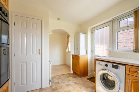2 bedroom bungalow to rent - Photo 3