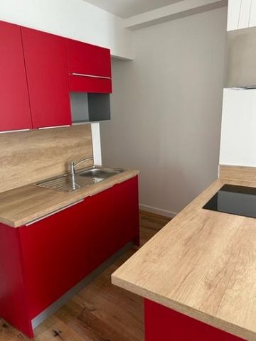 Location Appartement 4 pièces 62m² BRIGNOLES 83170 - Photo 2