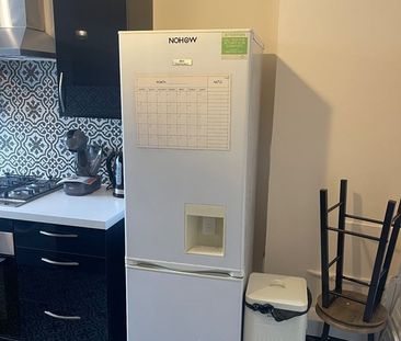 Room in a Shared Flat, Harrington Square, NW1 - Photo 6