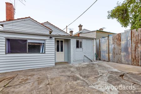 Freshly updated and in great location - Photo 3