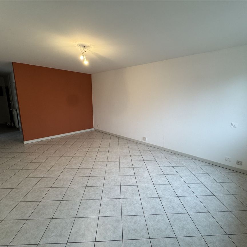 Location Appartement 2 pièces 57m² - Photo 1