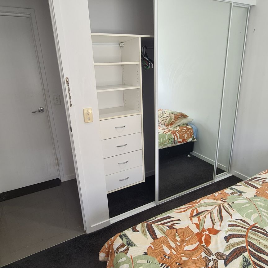 Mount Gravatt East - Photo 1