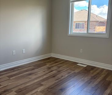 For Lease - 10 Bramacre Court, Brampton, Ontario - Photo 4