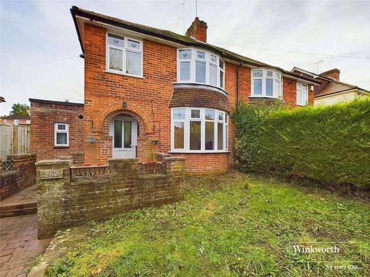 Kentwood Hill, Tilehurst, Reading, Berkshire, RG31 - Photo 1