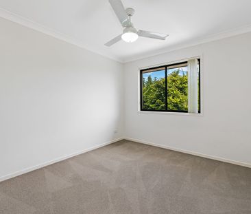 IMMACULATE AIR-CONDITIONED 3 BEDROOM TOWNHOUSE IN POPULAR, CENTRALL... - Photo 6