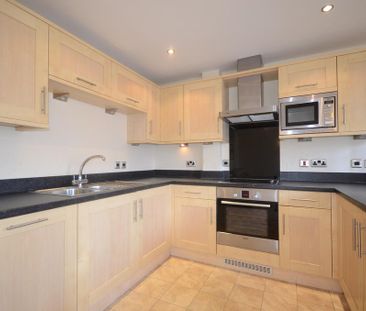 2 bedroom flat to rent - Photo 6